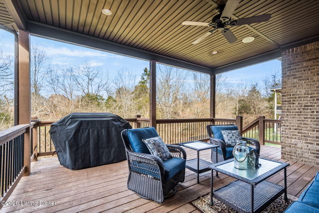 1404 Mulligan Dr, Fisherville, KY 40023