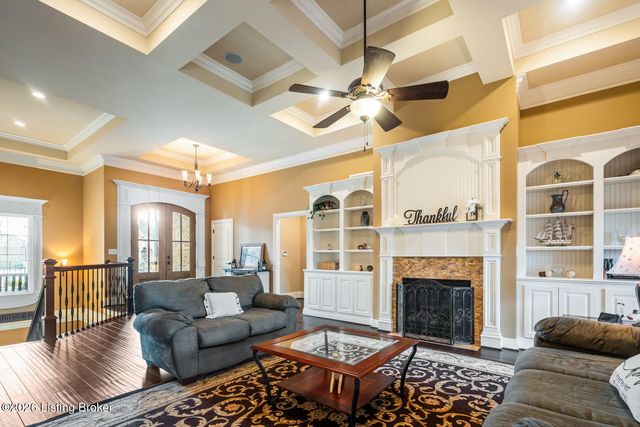 1404 Mulligan Dr, Fisherville, KY 40023