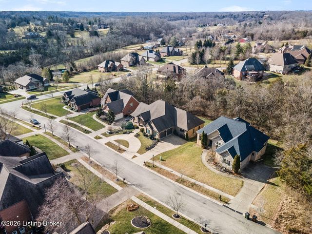 1404 Mulligan Dr, Fisherville, KY 40023