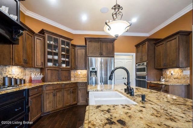 1404 Mulligan Dr, Fisherville, KY 40023