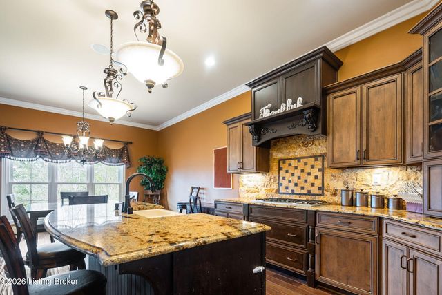 1404 Mulligan Dr, Fisherville, KY 40023