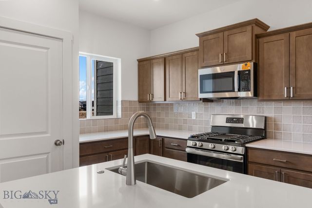 713 Spaniel Lane, Belgrade, MT 59714