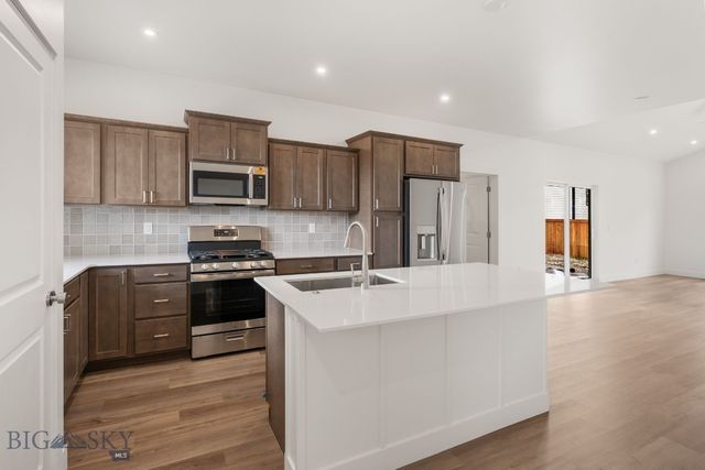 713 Spaniel Lane, Belgrade, MT 59714
