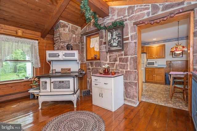 21 HAFLER RD, Sellersville, PA 18960
