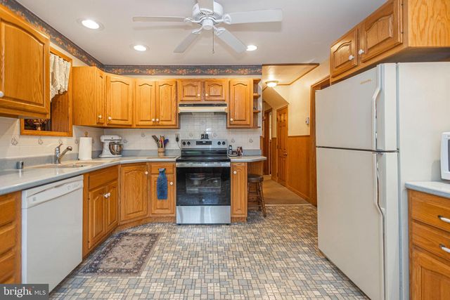 21 HAFLER RD, Sellersville, PA 18960
