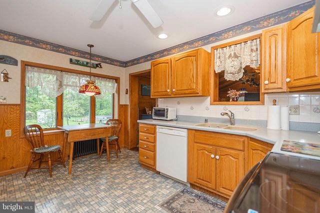 21 HAFLER RD, Sellersville, PA 18960