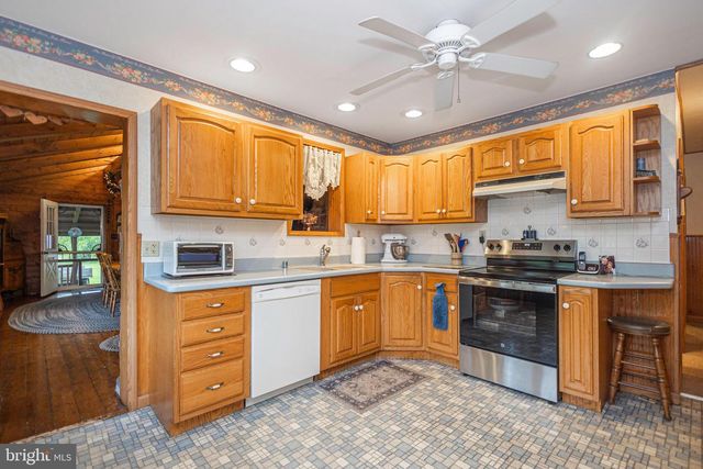 21 HAFLER RD, Sellersville, PA 18960