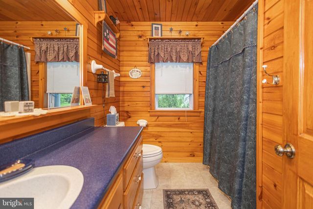 21 HAFLER RD, Sellersville, PA 18960