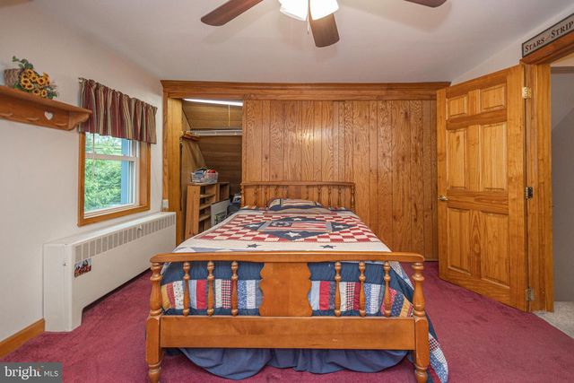21 HAFLER RD, Sellersville, PA 18960