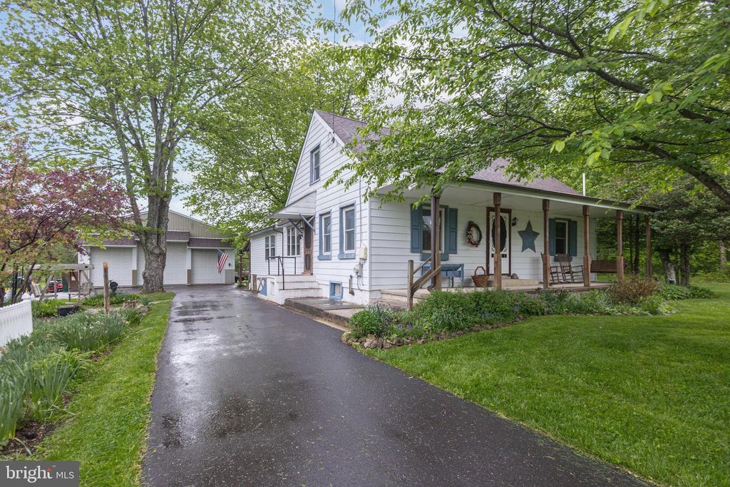 21 HAFLER RD, Sellersville, PA 18960