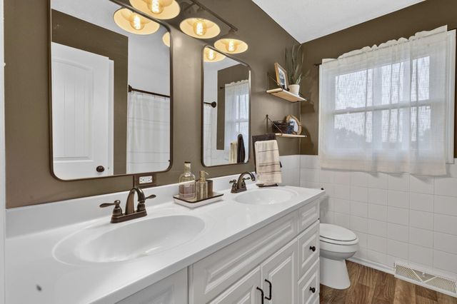 5901 Wilson Road NW, Lancaster, OH 43130
