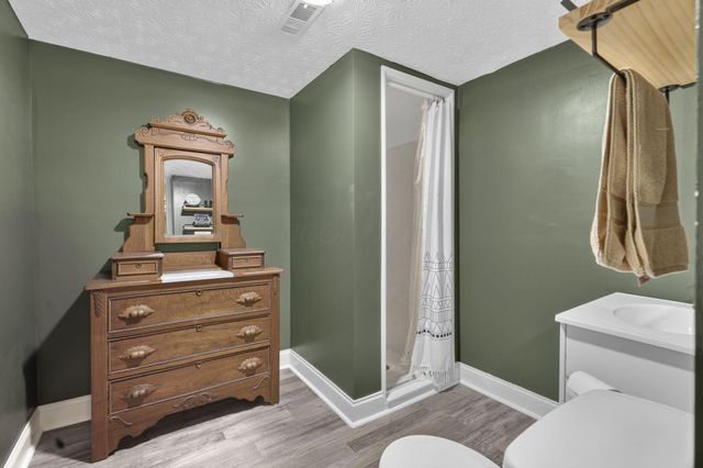 5901 Wilson Road NW, Lancaster, OH 43130