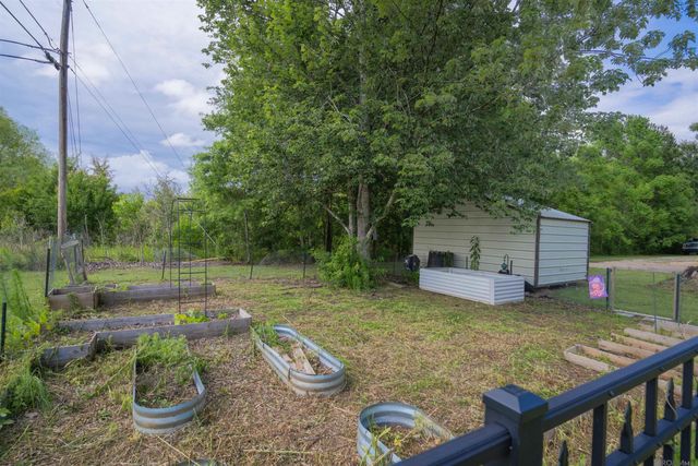 18122 Sharon Dr, Ponchatoula, LA 70454
