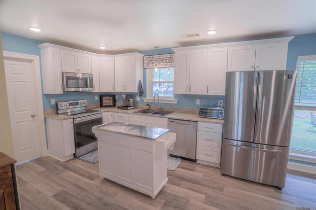 18122 Sharon Dr, Ponchatoula, LA 70454