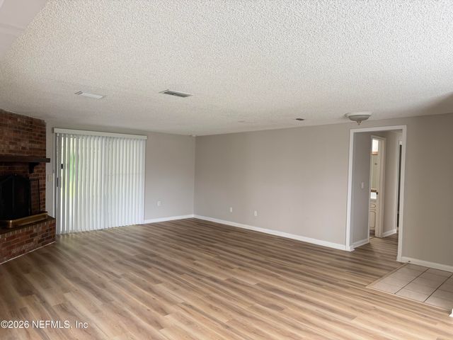 8672 HAMMONDWOOD Road S, Jacksonville, FL 32221