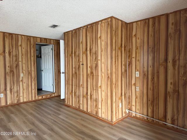 8672 HAMMONDWOOD Road S, Jacksonville, FL 32221