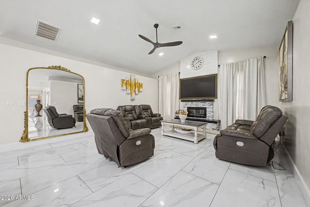 7938 W GEORGIA Avenue, Glendale, AZ 85303