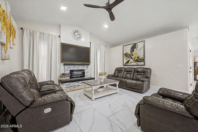 7938 W GEORGIA Avenue, Glendale, AZ 85303