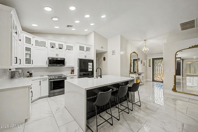 7938 W GEORGIA Avenue, Glendale, AZ 85303