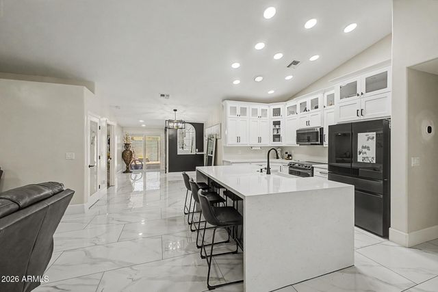 7938 W GEORGIA Avenue, Glendale, AZ 85303