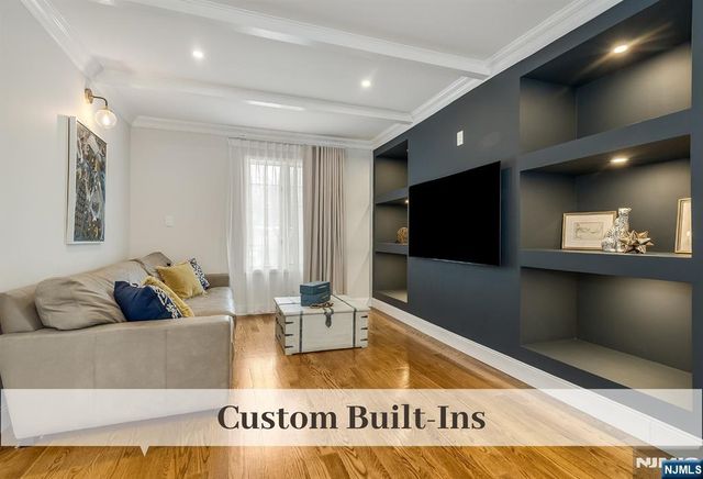 32 Brookside Drive, Upper Saddle River, NJ 07458