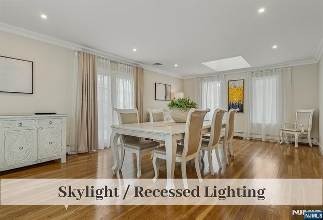 32 Brookside Drive, Upper Saddle River, NJ 07458