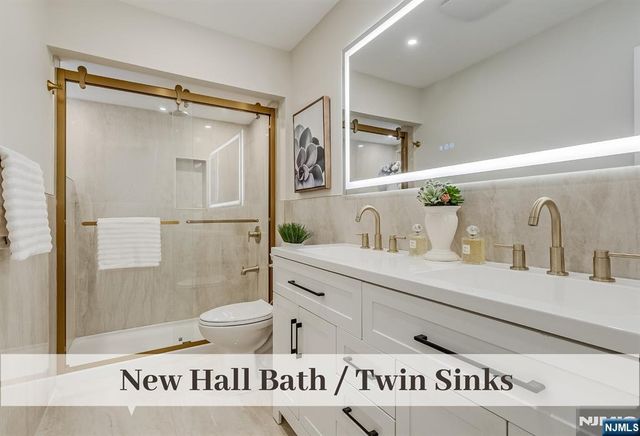 32 Brookside Drive, Upper Saddle River, NJ 07458