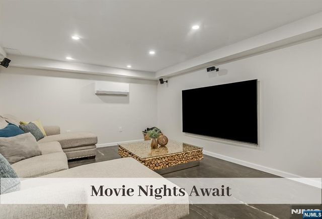 32 Brookside Drive, Upper Saddle River, NJ 07458