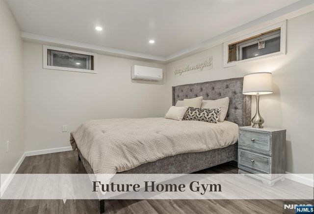 32 Brookside Drive, Upper Saddle River, NJ 07458