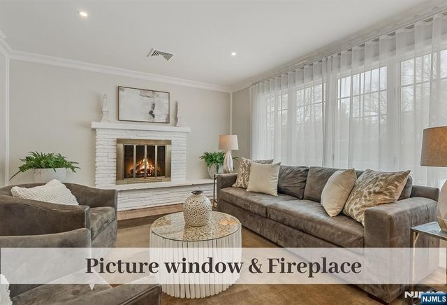 32 Brookside Drive, Upper Saddle River, NJ 07458