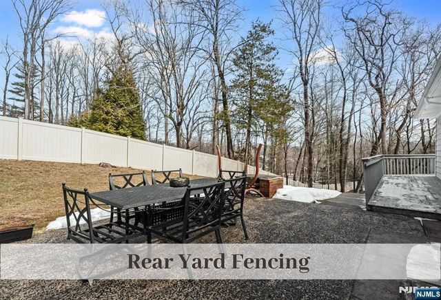 32 Brookside Drive, Upper Saddle River, NJ 07458