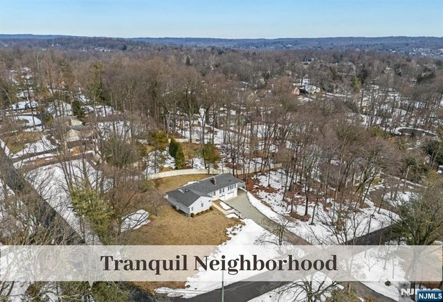 32 Brookside Drive, Upper Saddle River, NJ 07458