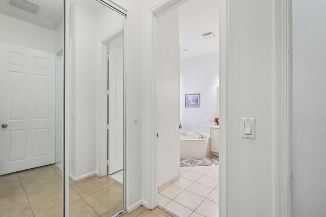 9153 Sedgewood Drive, Lake Worth, FL 33467