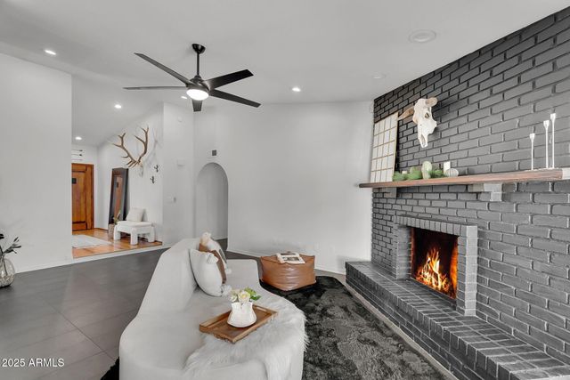 9626 N 27TH Street, Phoenix, AZ 85028