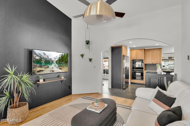 9626 N 27TH Street, Phoenix, AZ 85028