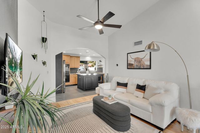 9626 N 27TH Street, Phoenix, AZ 85028