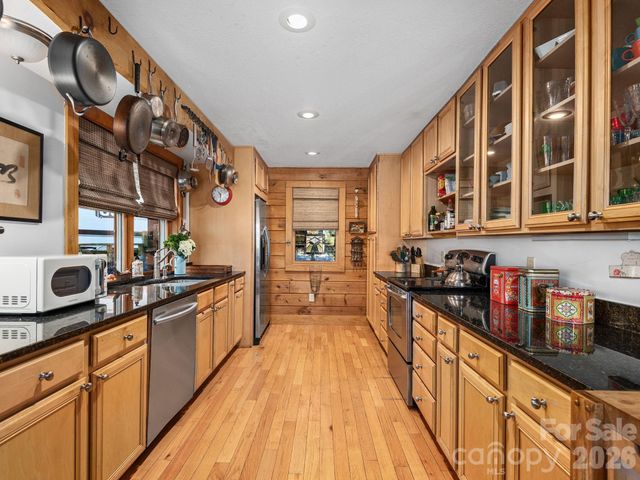 102 Carriage Drive, Fairview, NC 28730