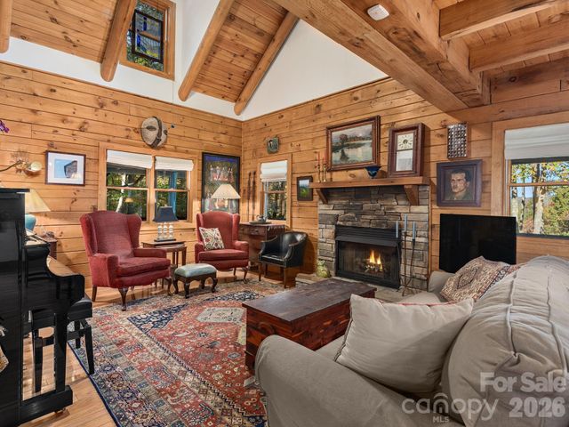 102 Carriage Drive, Fairview, NC 28730