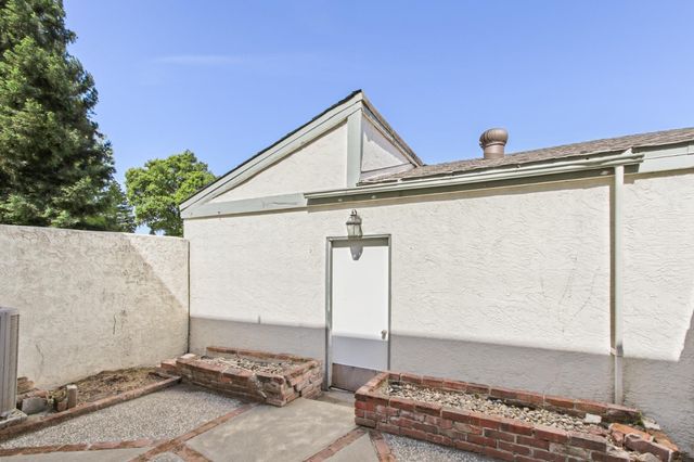 126 Touchstone Pl, West Sacramento, CA 95691