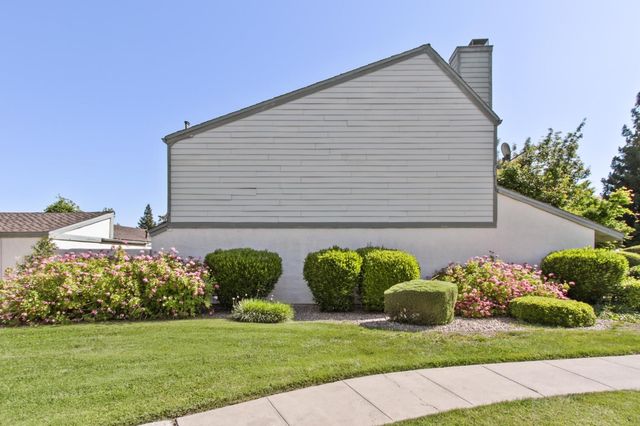 126 Touchstone Pl, West Sacramento, CA 95691
