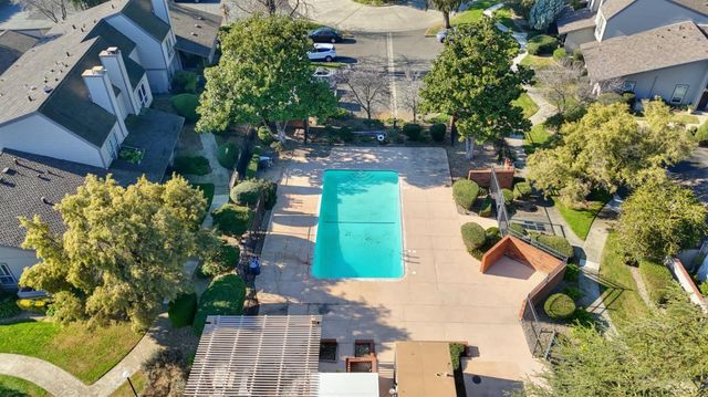 126 Touchstone Pl, West Sacramento, CA 95691
