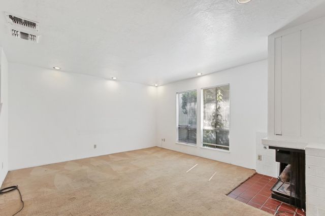 126 Touchstone Pl, West Sacramento, CA 95691