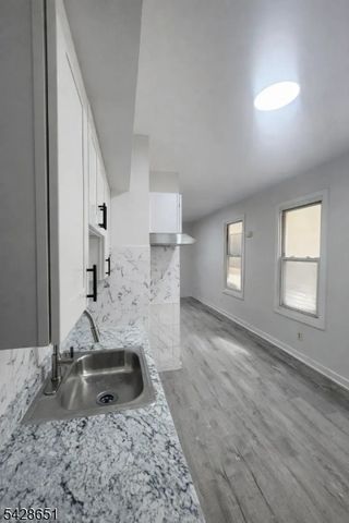 504 Bond St, Elizabeth City, NJ 07206
