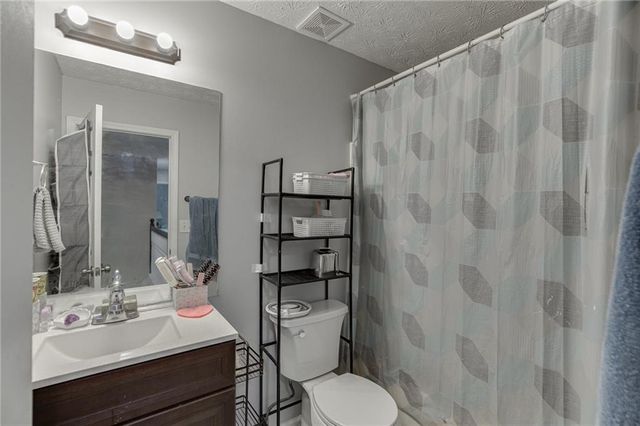 3220 Plantation Run Drive, Loganville, GA 30052