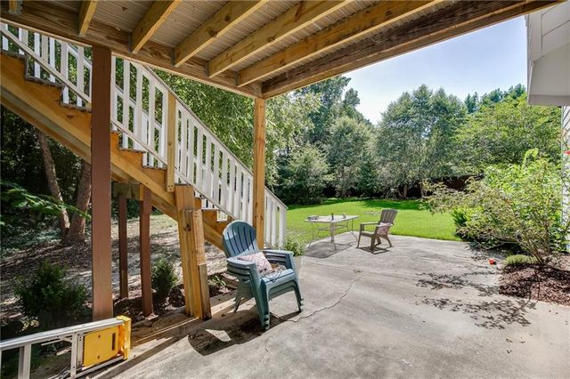 3220 Plantation Run Drive, Loganville, GA 30052