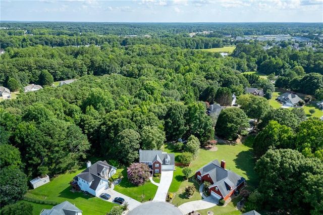 3220 Plantation Run Drive, Loganville, GA 30052