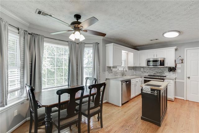 3220 Plantation Run Drive, Loganville, GA 30052