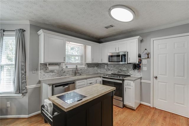 3220 Plantation Run Drive, Loganville, GA 30052