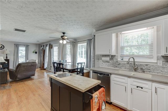 3220 Plantation Run Drive, Loganville, GA 30052