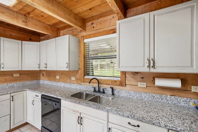 2875 Stage Coach Rd, Sewanee, TN 37375